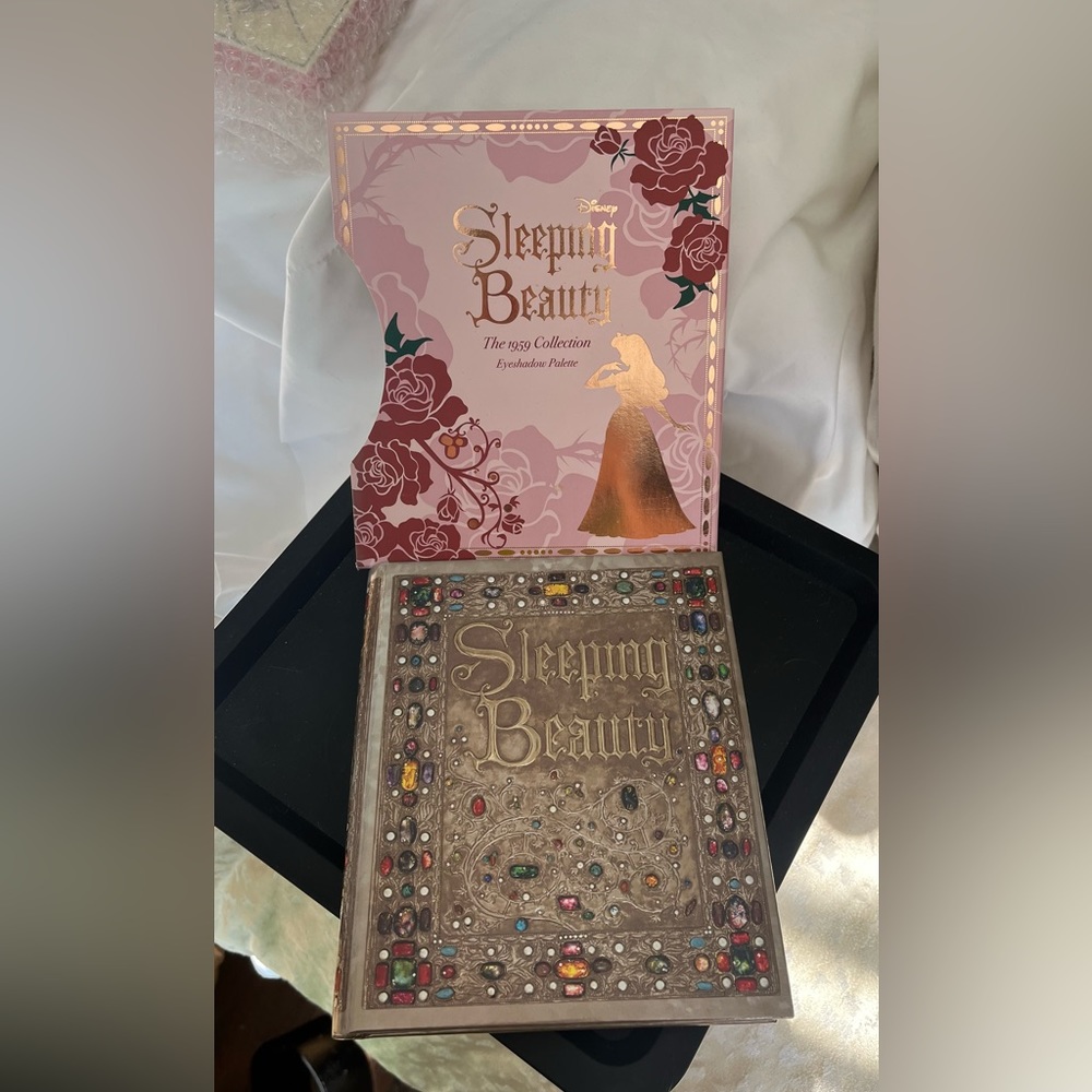 Disney sleeping beauty eyeshadow palette